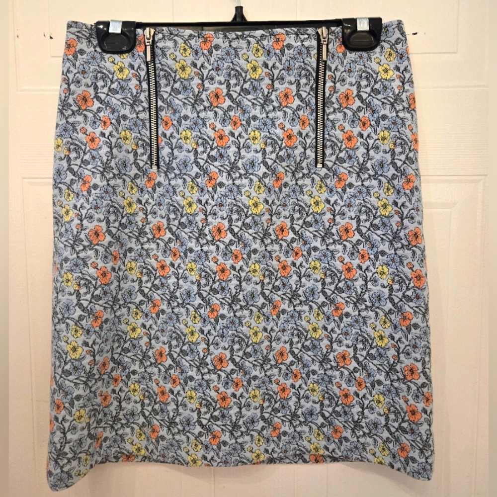 Tristan Size 6 Embrodiered Floral Print Women's Skirt With Lining